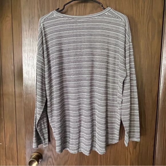 Athleta Modal Top Cloudlight Stratus Long Sleeve Black Cream - Picture 2 of 5